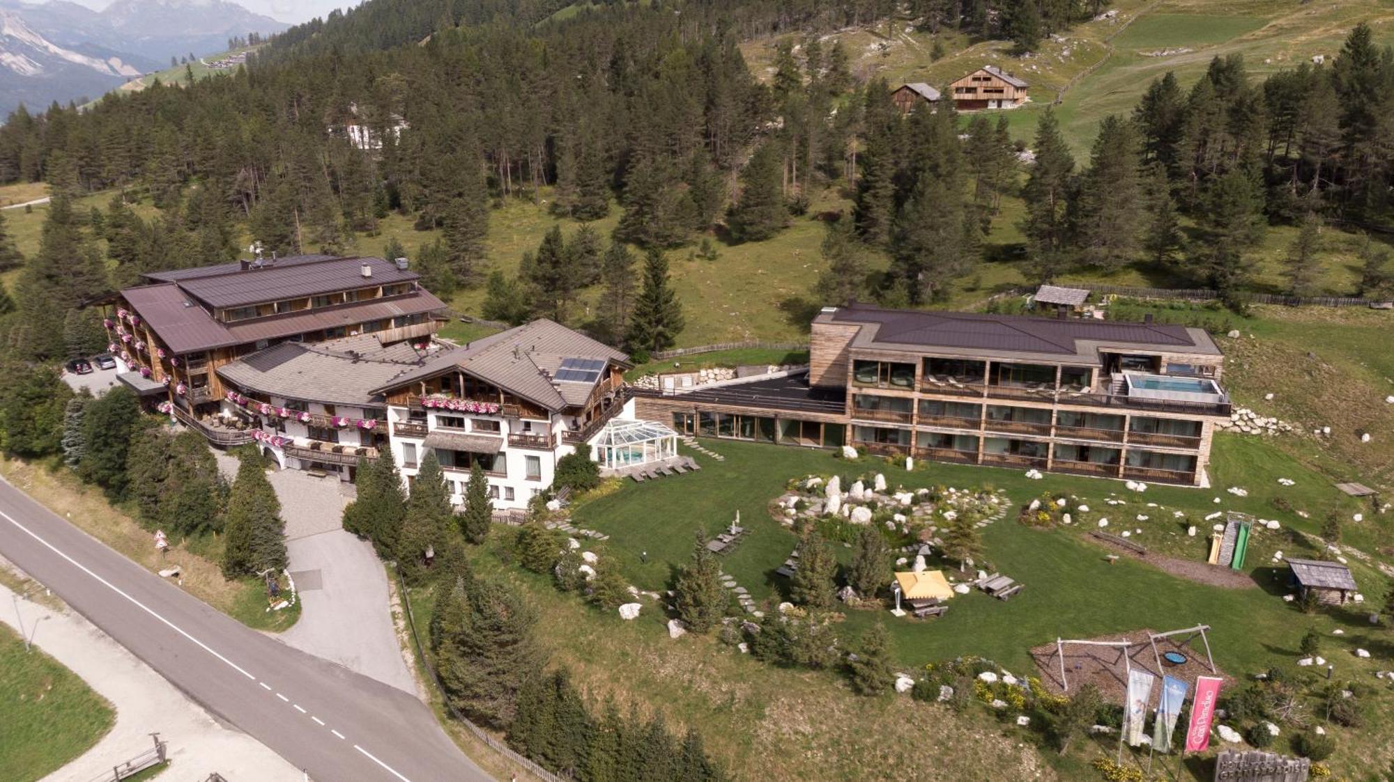 Hotel Gran Paradiso ซานกัสซิอาโน ภายนอก รูปภาพ
